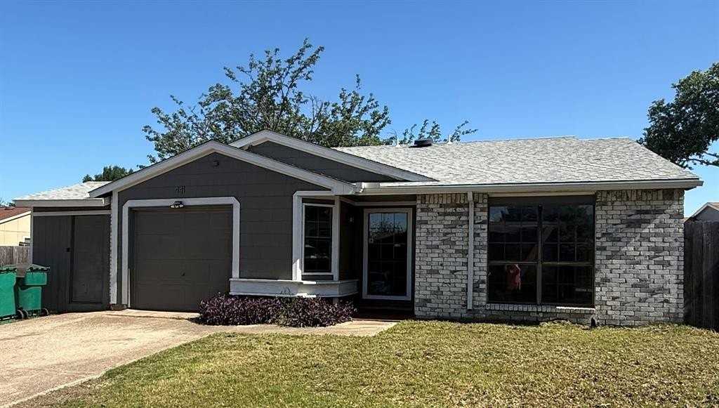 441 S Highland Dr - Photo 2 of 25