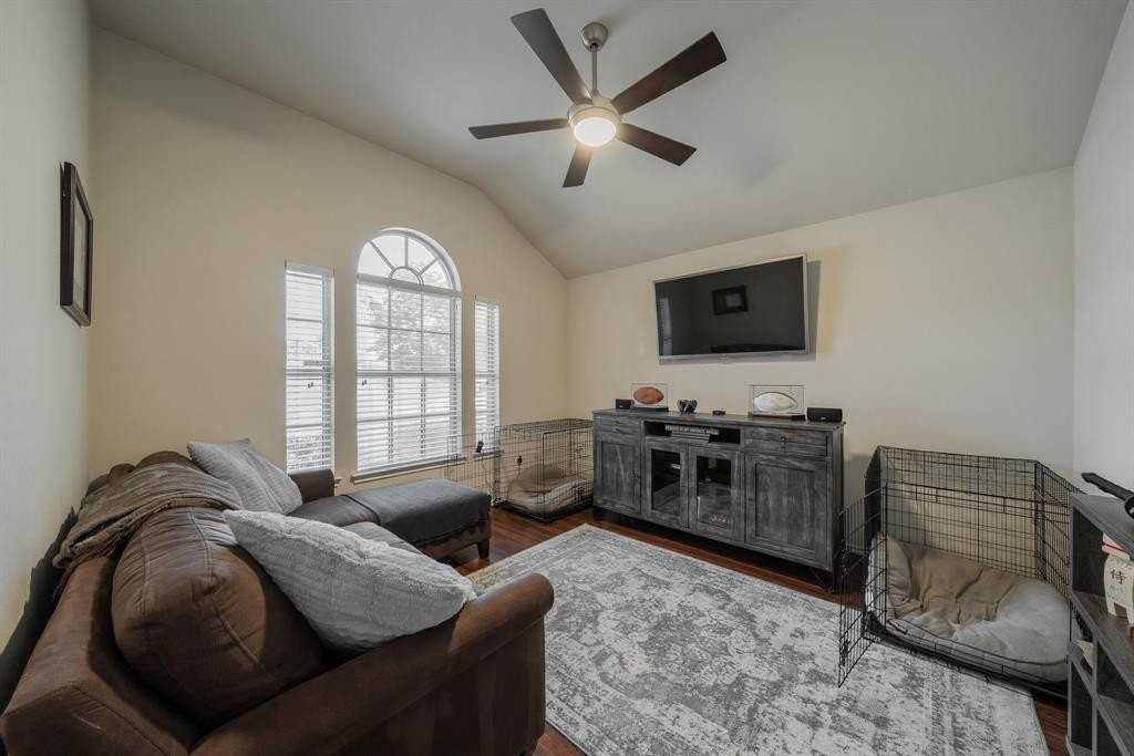 3211 Fluvia - Photo 3 of 25