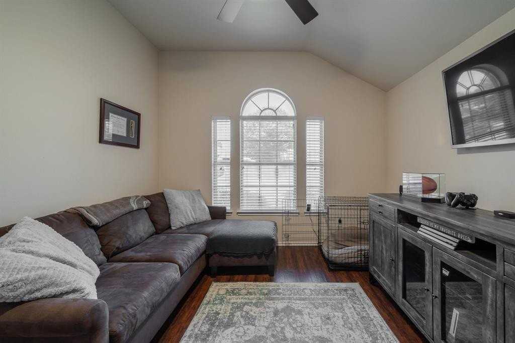 3211 Fluvia - Photo 4 of 25