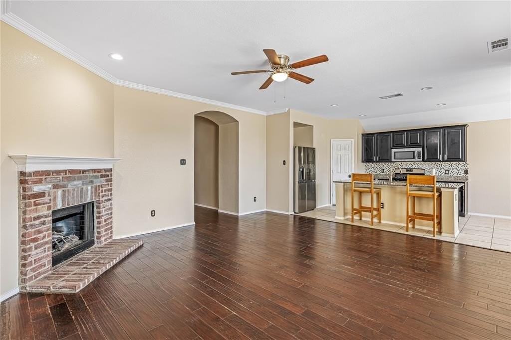 1712 Rosson Rd - Photo 5 of 37