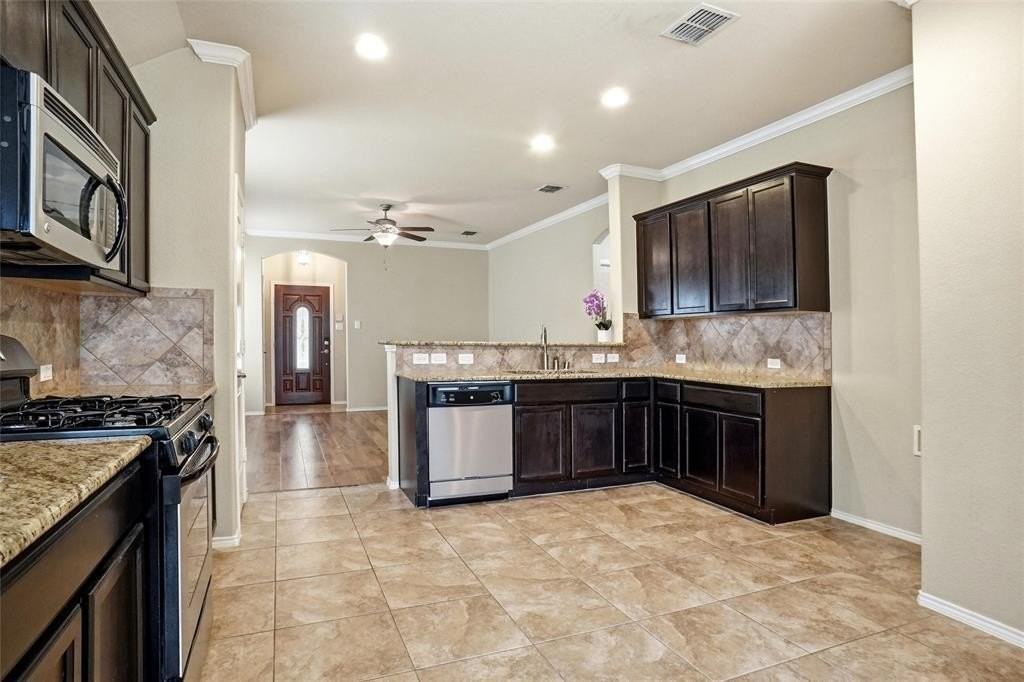 12245 Walden Wood Dr - Photo 3 of 12
