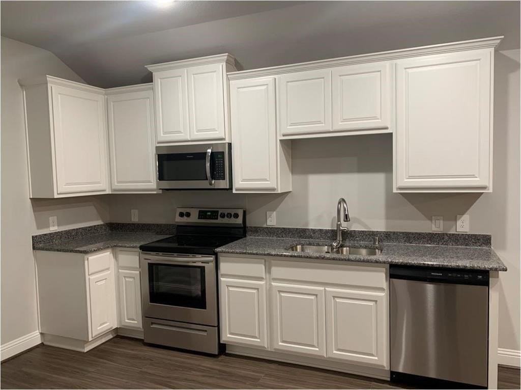 1401 Brindle Dr - Photo 2 of 8