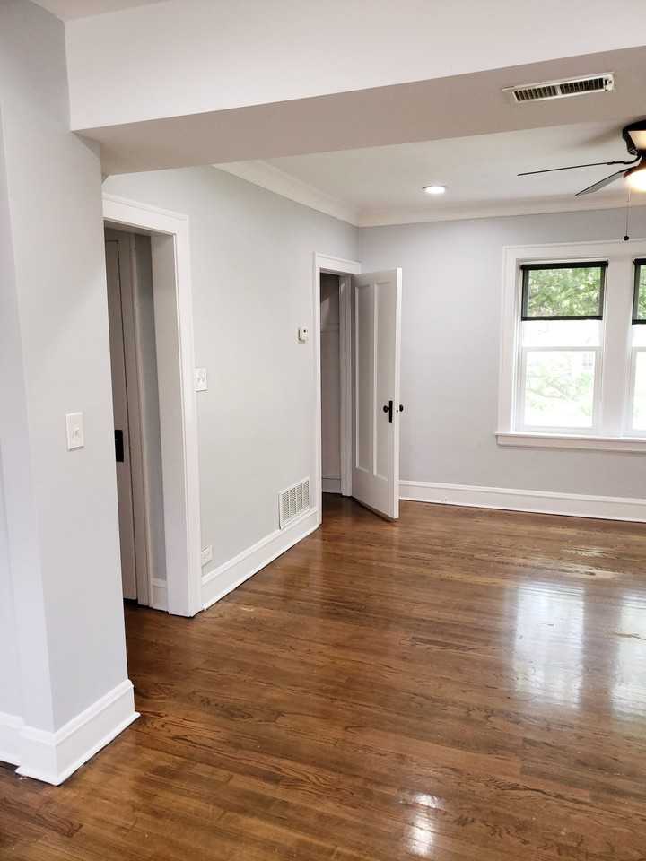 3318 N Leclaire Ave #2S - Photo 3 of 8