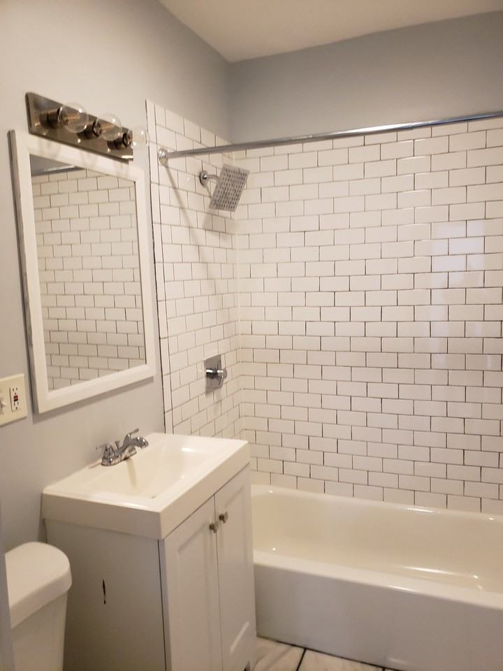 3318 N Leclaire Ave #2S - Photo 4 of 8