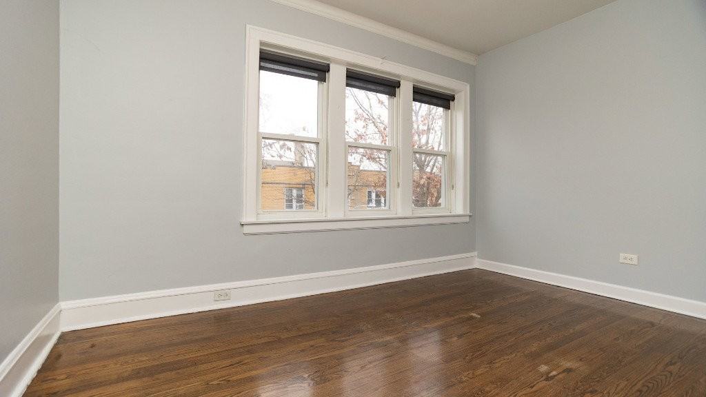 3320 N Leclaire Ave #2N - Photo 3 of 7