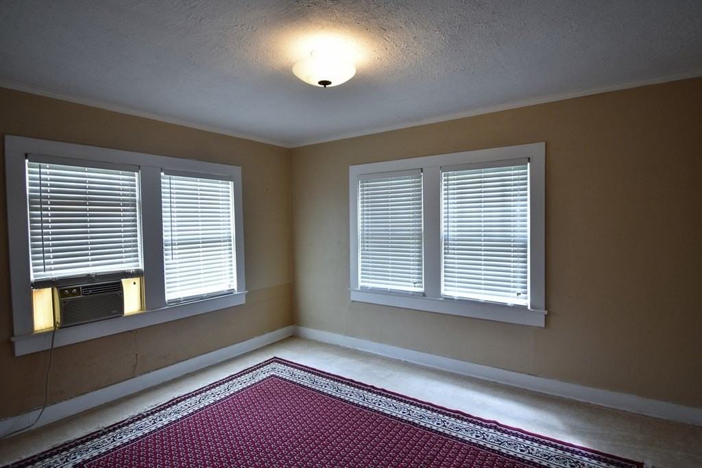 207 E Stockton St - Photo 5 of 15