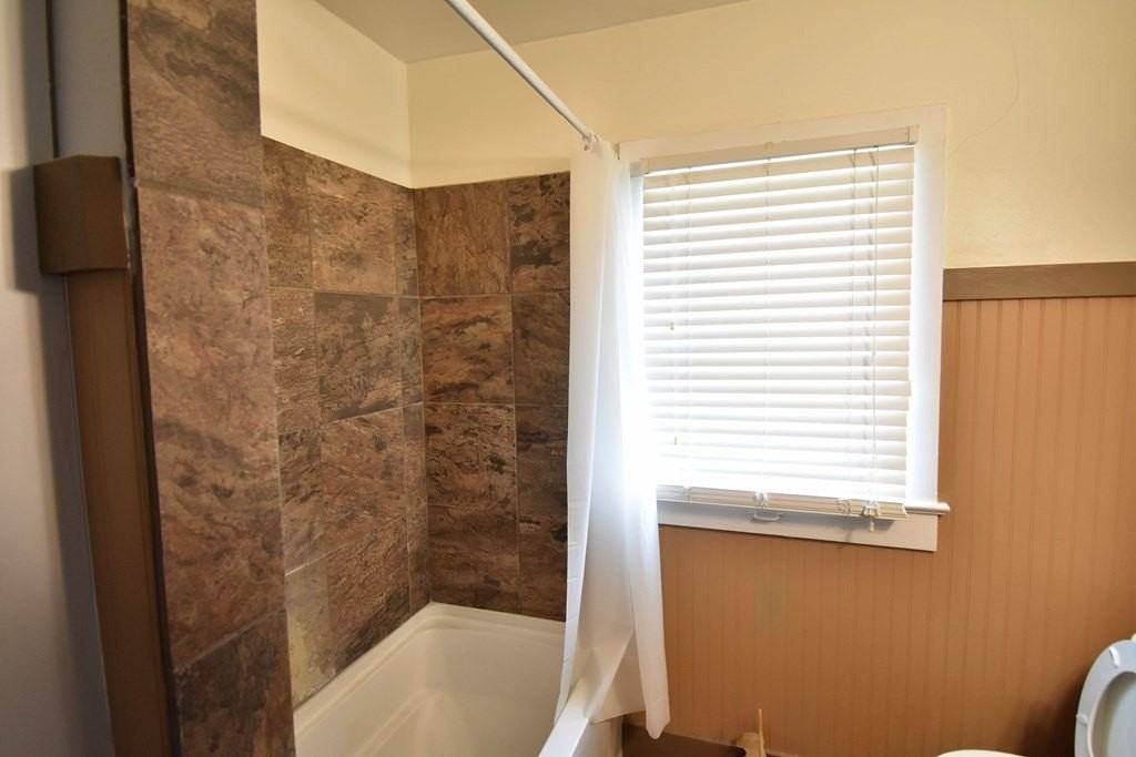207 E Stockton St - Photo 6 of 15