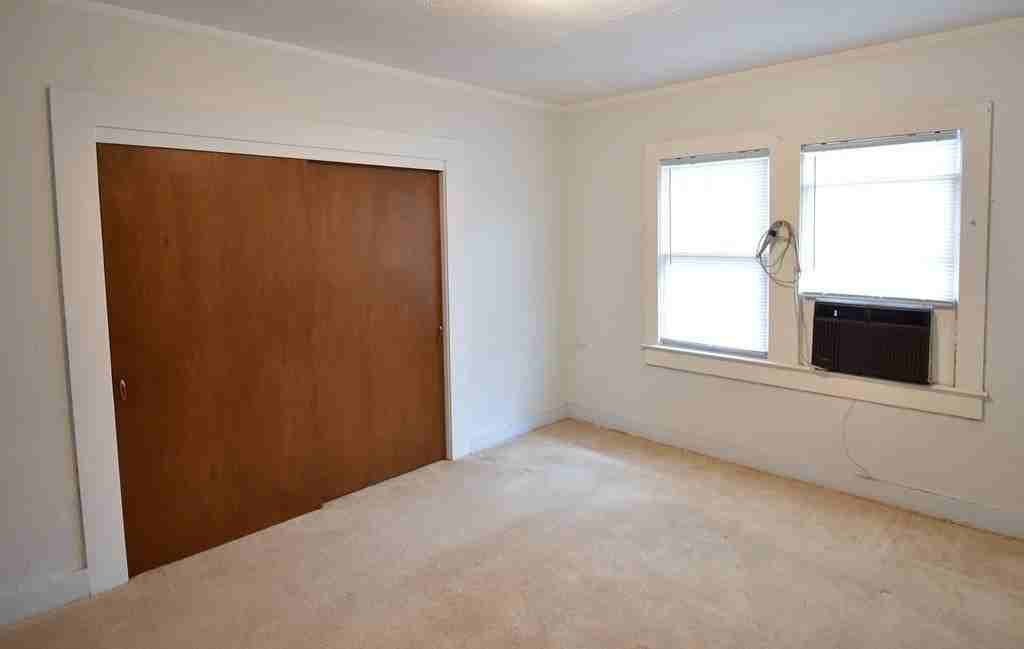 207 E Stockton St - Photo 7 of 15