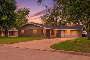 3717 N Eagle Ln - Photo 1 of 1