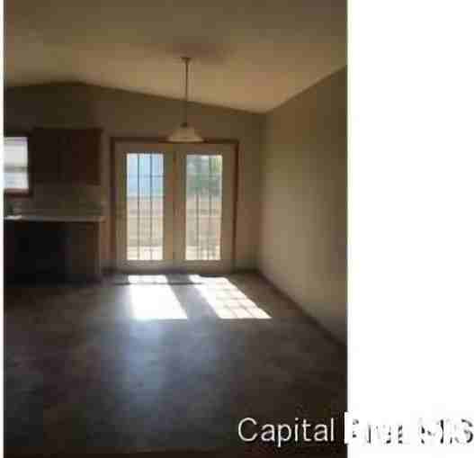 613 Oakbrook Ave - Photo 4 of 8