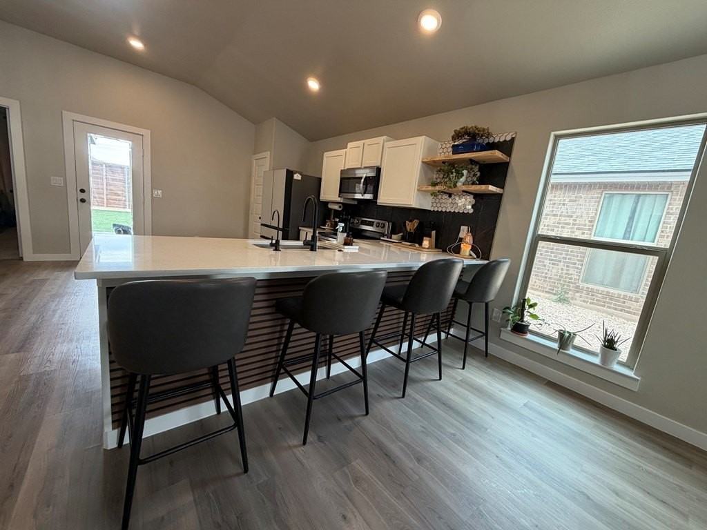 6105 Poppy Dr - Photo 4 of 30
