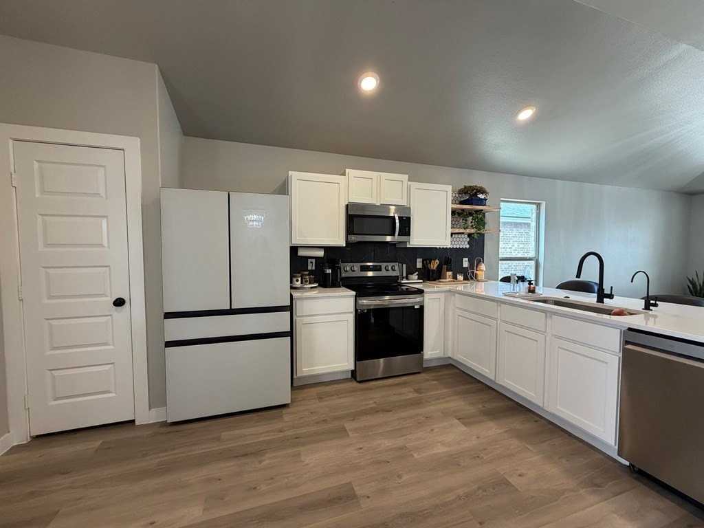 6105 Poppy Dr - Photo 6 of 30