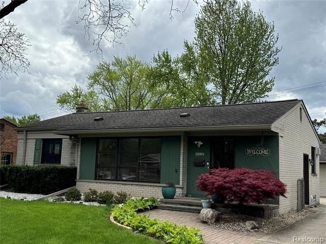 22901 Warner St - Photo 3 of 47