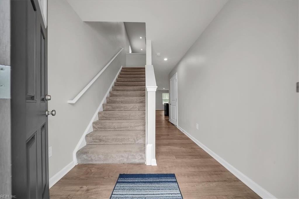301 Starkey Pl - Photo 5 of 50