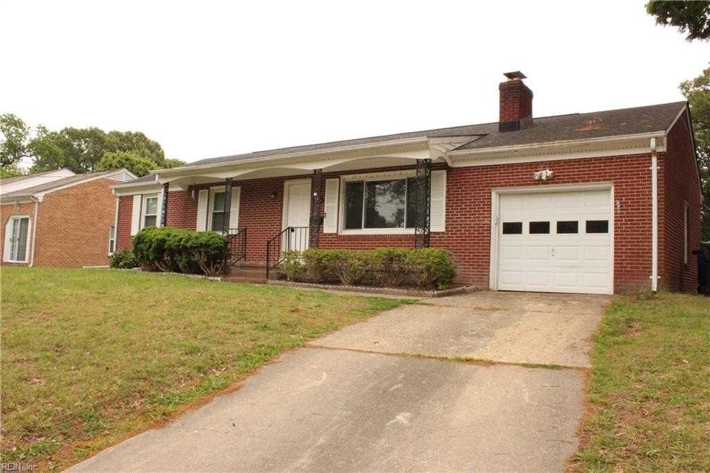 330 Kingsman Dr - Photo 2 of 16
