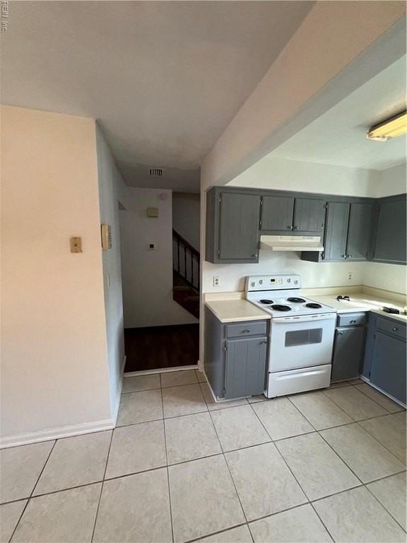 824 Huntly Dr - Photo 3 of 28