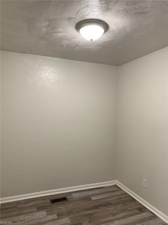 558 1st Ave - Photo 7 of 18