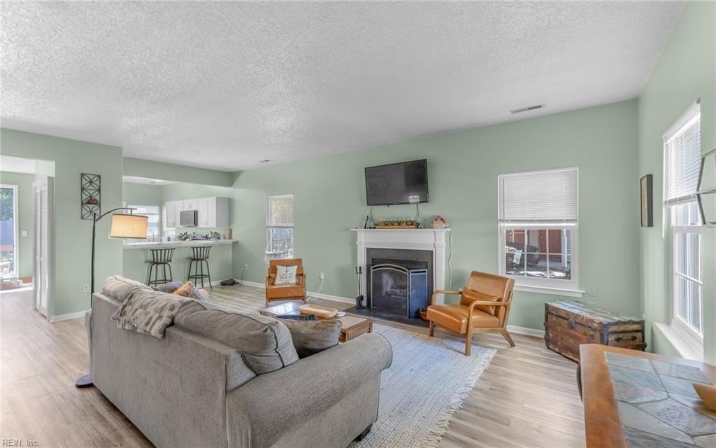 889 Gas Light Ln - Photo 6 of 42