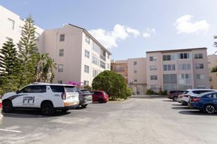 2851 Somerset Dr - Photo 1 of 1
