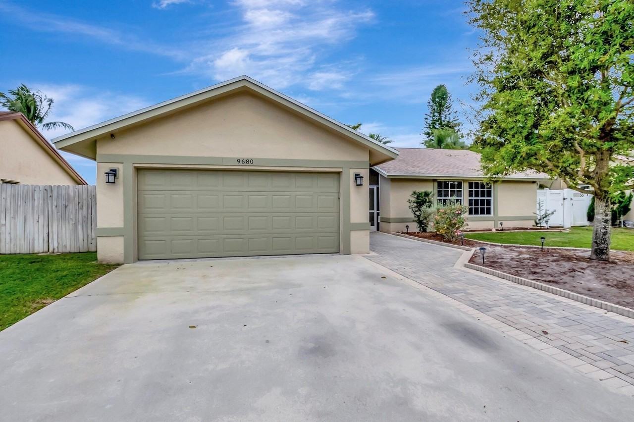 9680 Lancaster Pl - Photo 4 of 43