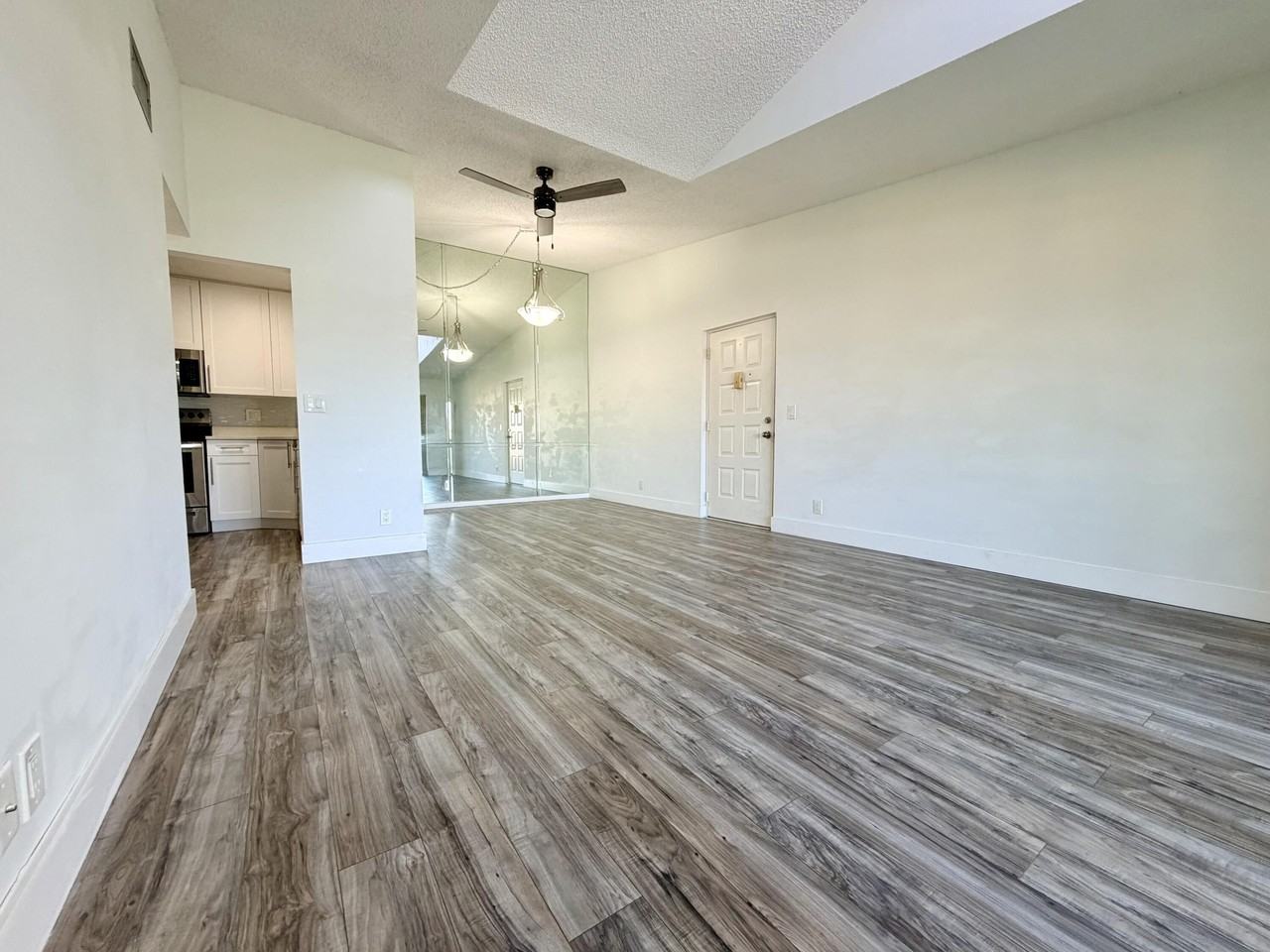 616 Sea Pine Way #C3 - Photo 5 of 15