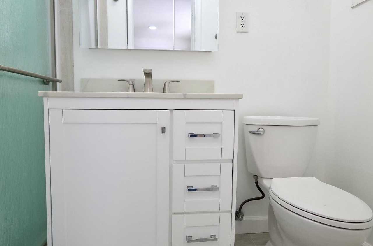 1314 Barrington Dr - Photo 7 of 14