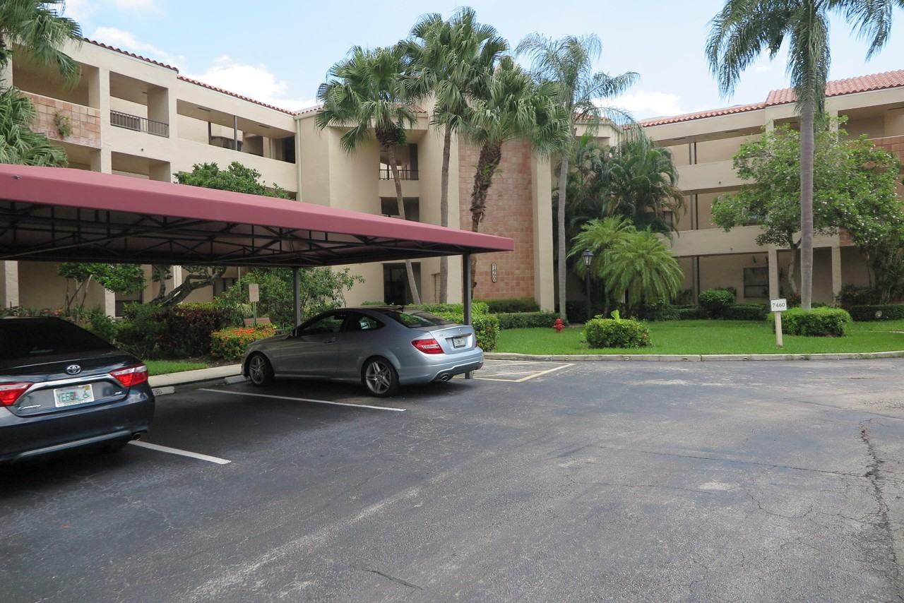 7460 La Paz Blvd #205