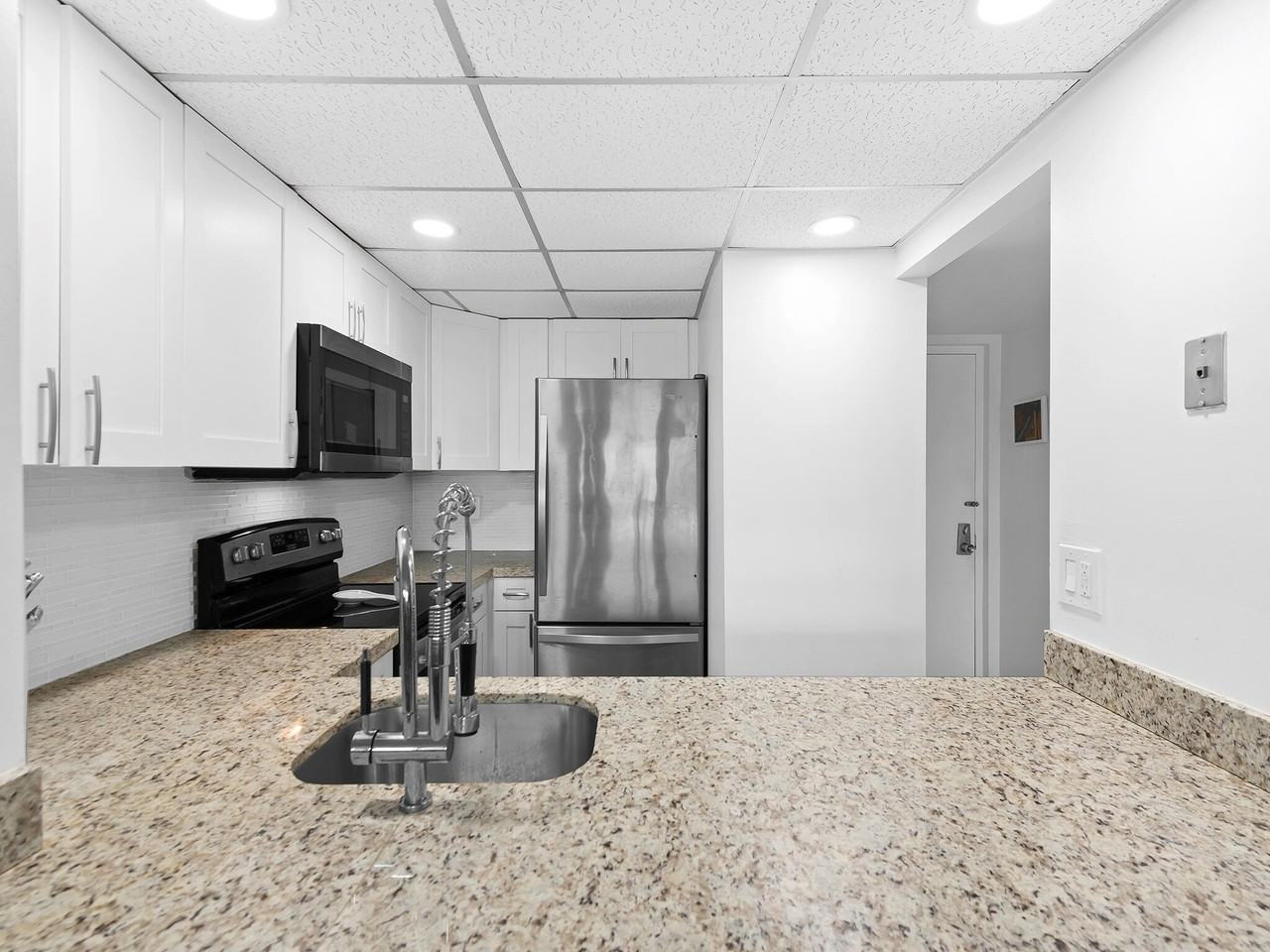 900 River Reach Dr #406 - Photo 5 of 17