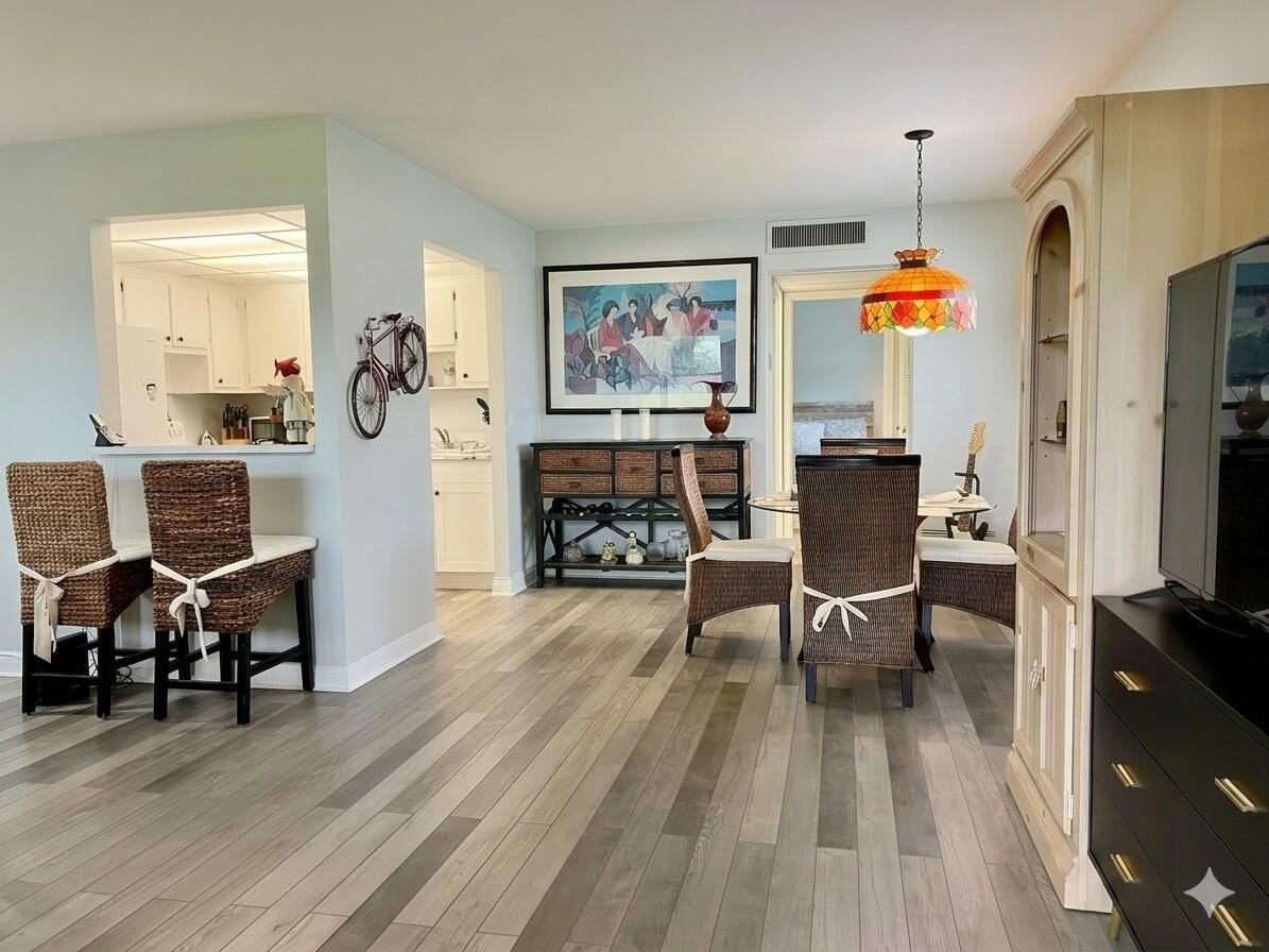 163 Tuscany C - Photo 2 of 21