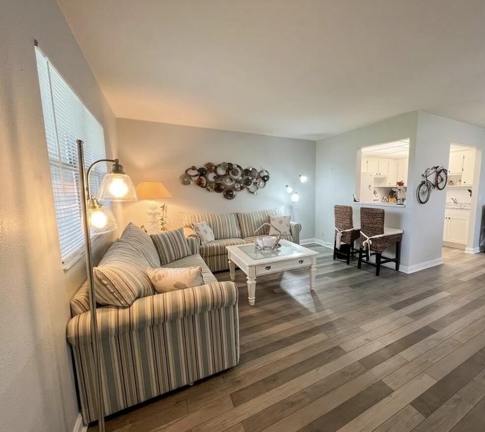163 Tuscany C - Photo 3 of 21