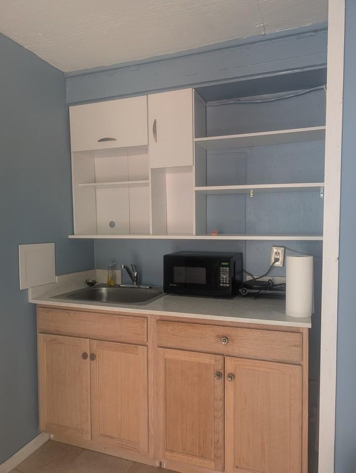 433 Avenue S #1 - Photo 6 of 7