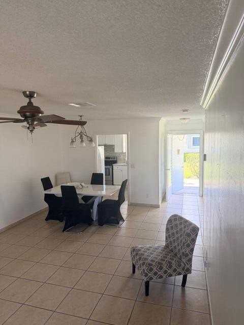 5443 Cresthaven Blvd #F - Photo 4 of 16