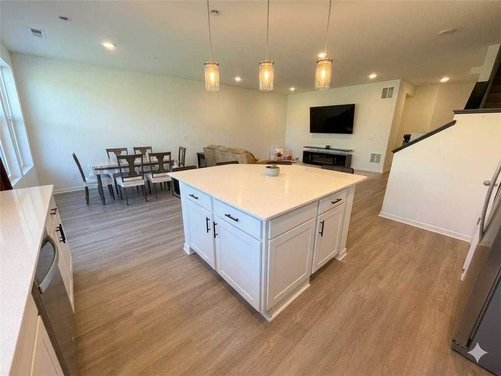 6285 Larkspur Ln - Photo 5 of 17
