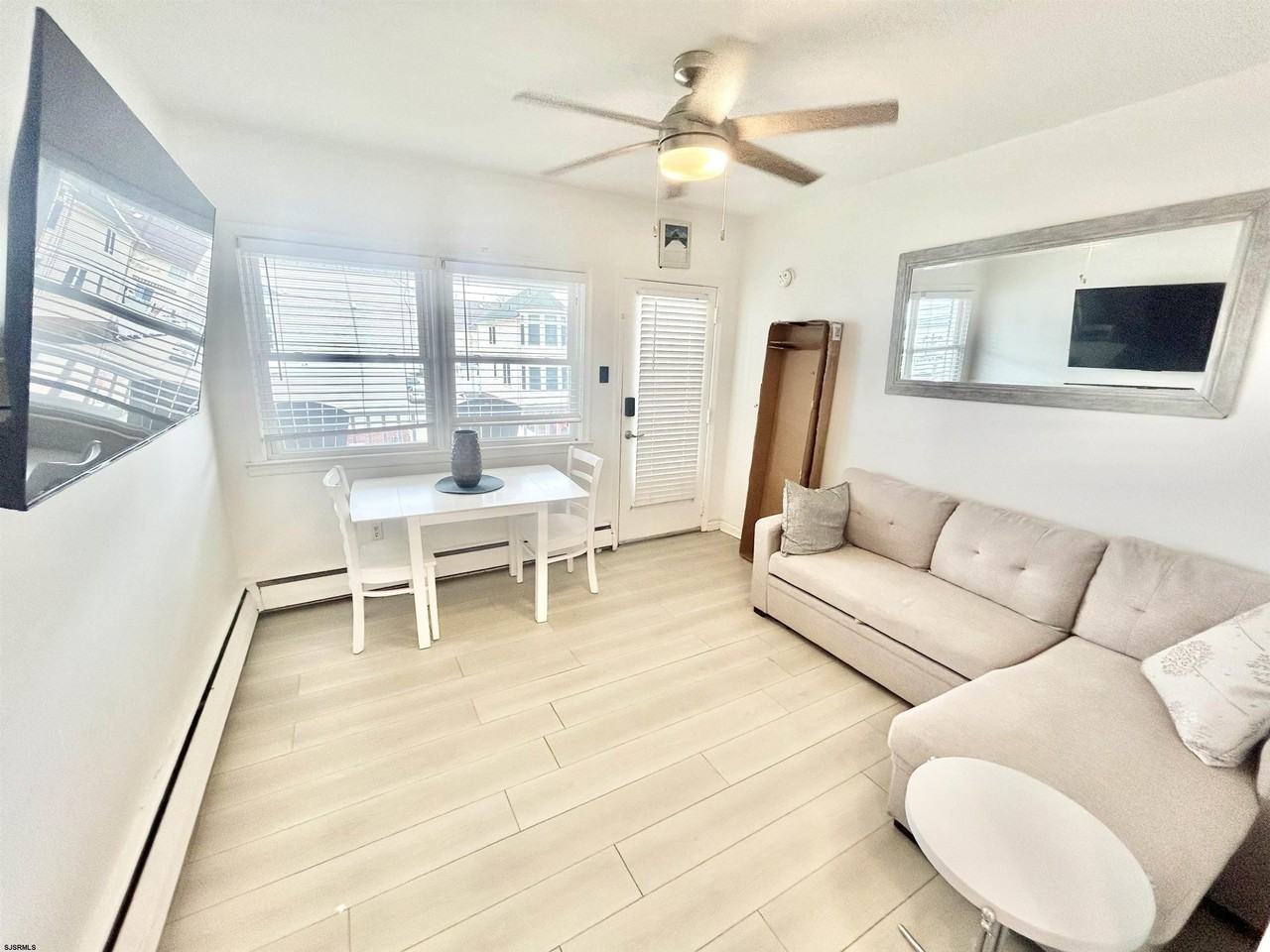 9500 Amherst Ave - Photo 5 of 13