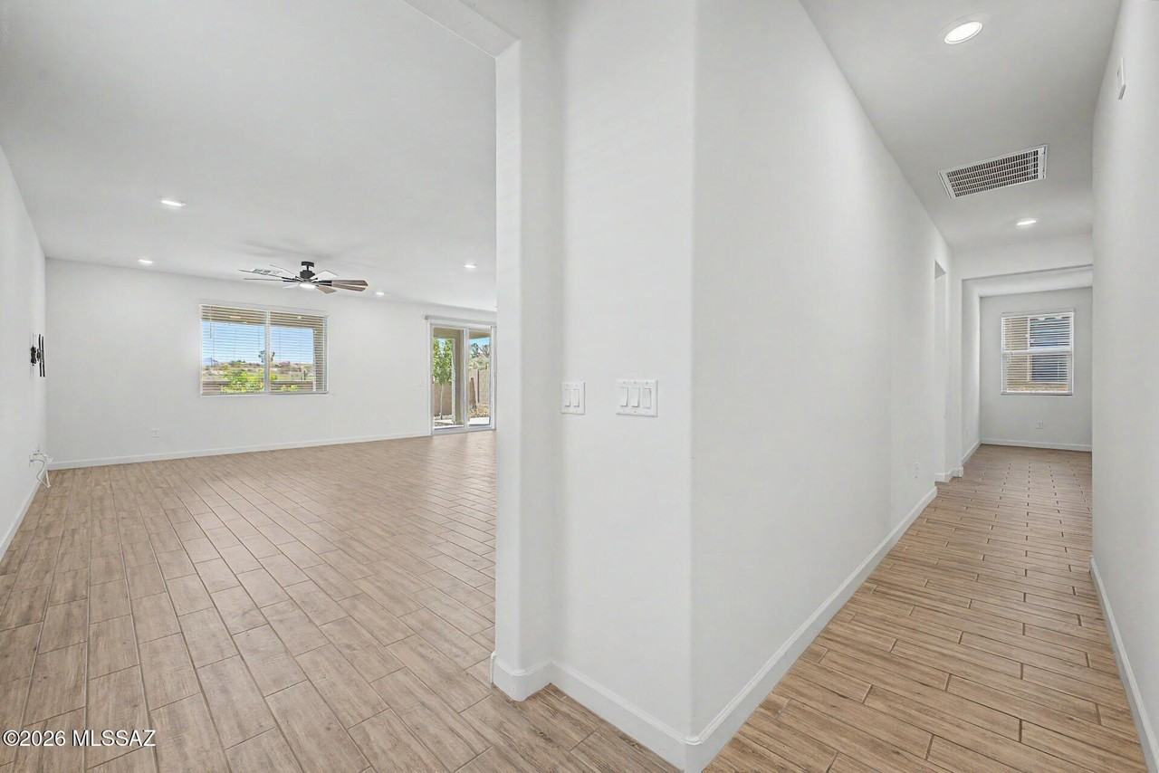 2177 W Desert Topaz Way - Photo 5 of 35