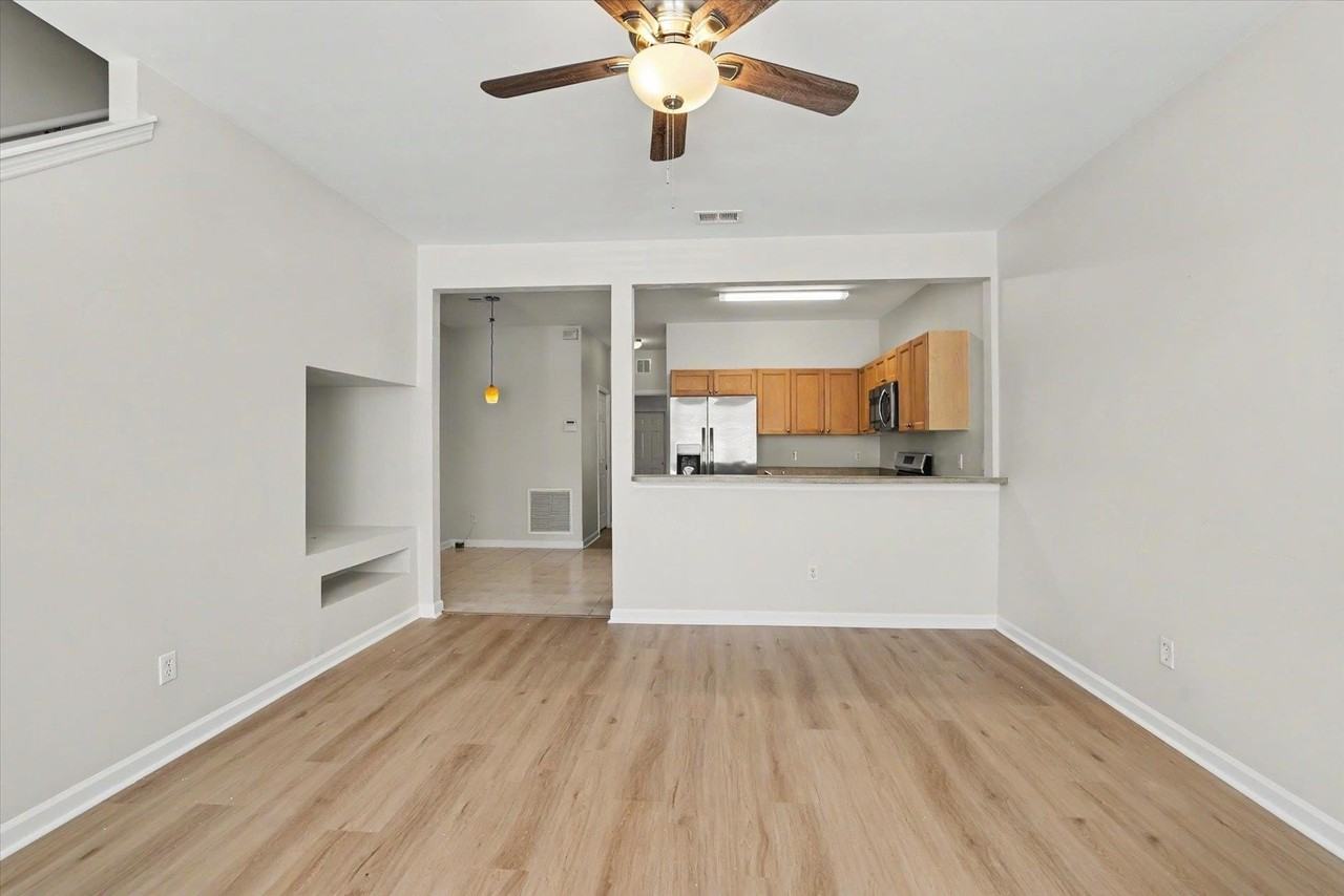 2014 Midyette Rd #303 - Photo 6 of 32