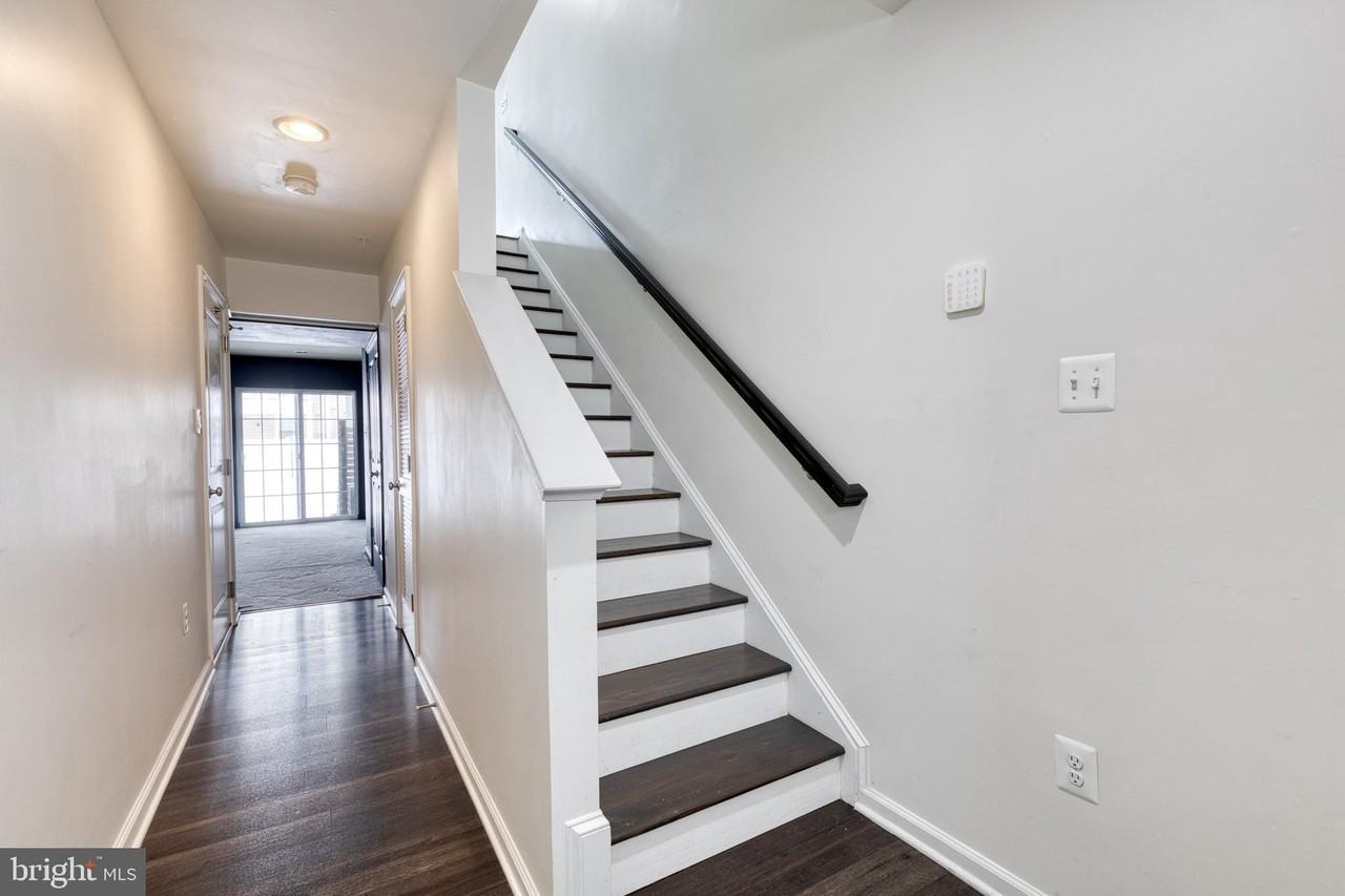 8349 Daydream Cres - Photo 2 of 42