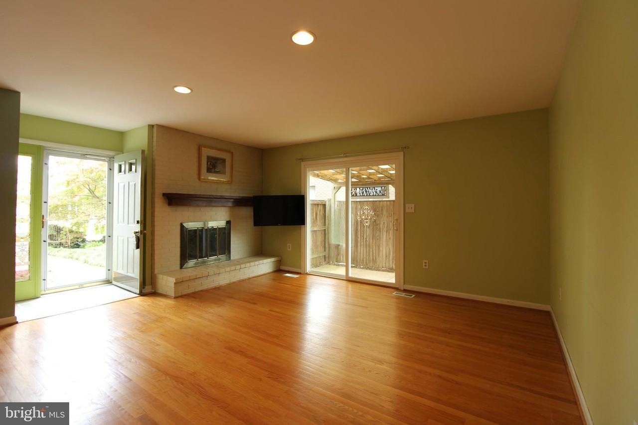 710 Ticonderoga Ave - Photo 2 of 32