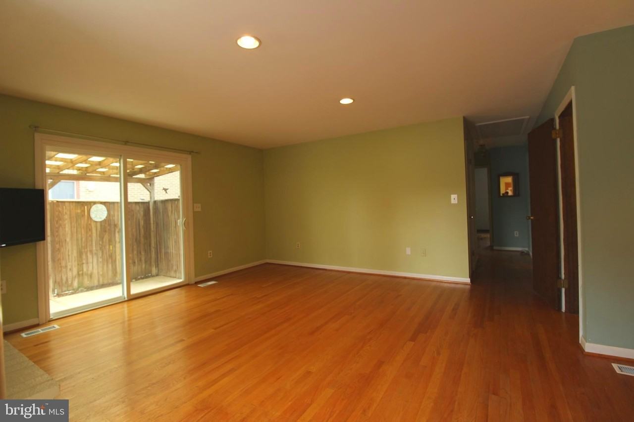 710 Ticonderoga Ave - Photo 7 of 32