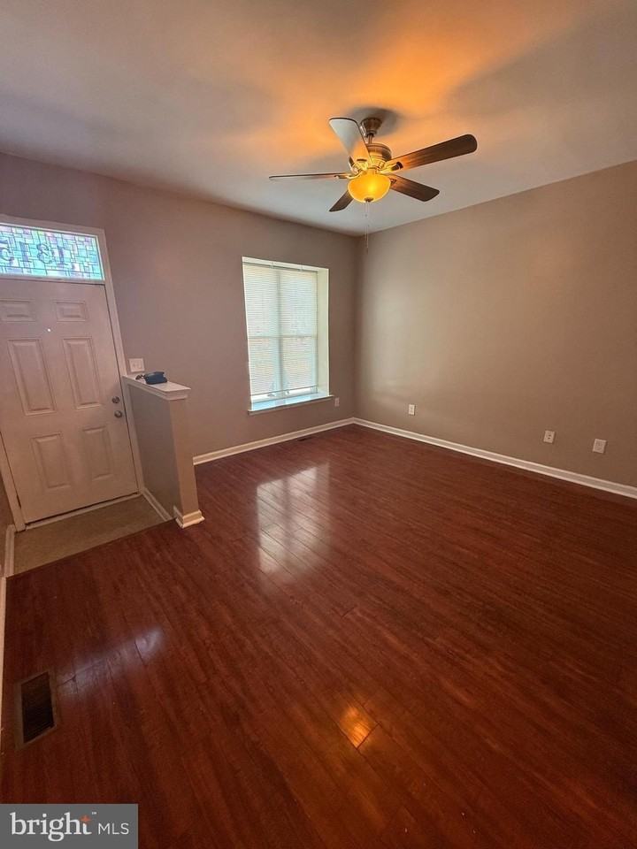 1315 Presstman St - Photo 3 of 20
