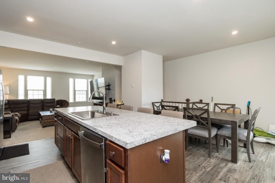 10605 Brewerton Ln - Photo 2 of 30