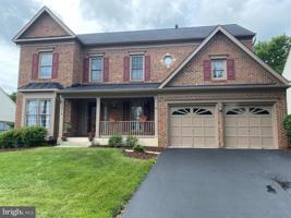 featured image of 10614 Maplecrest Ln
