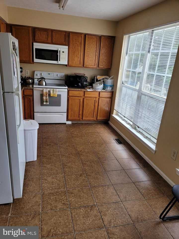 7251 Morrison Dr - Photo 4 of 5