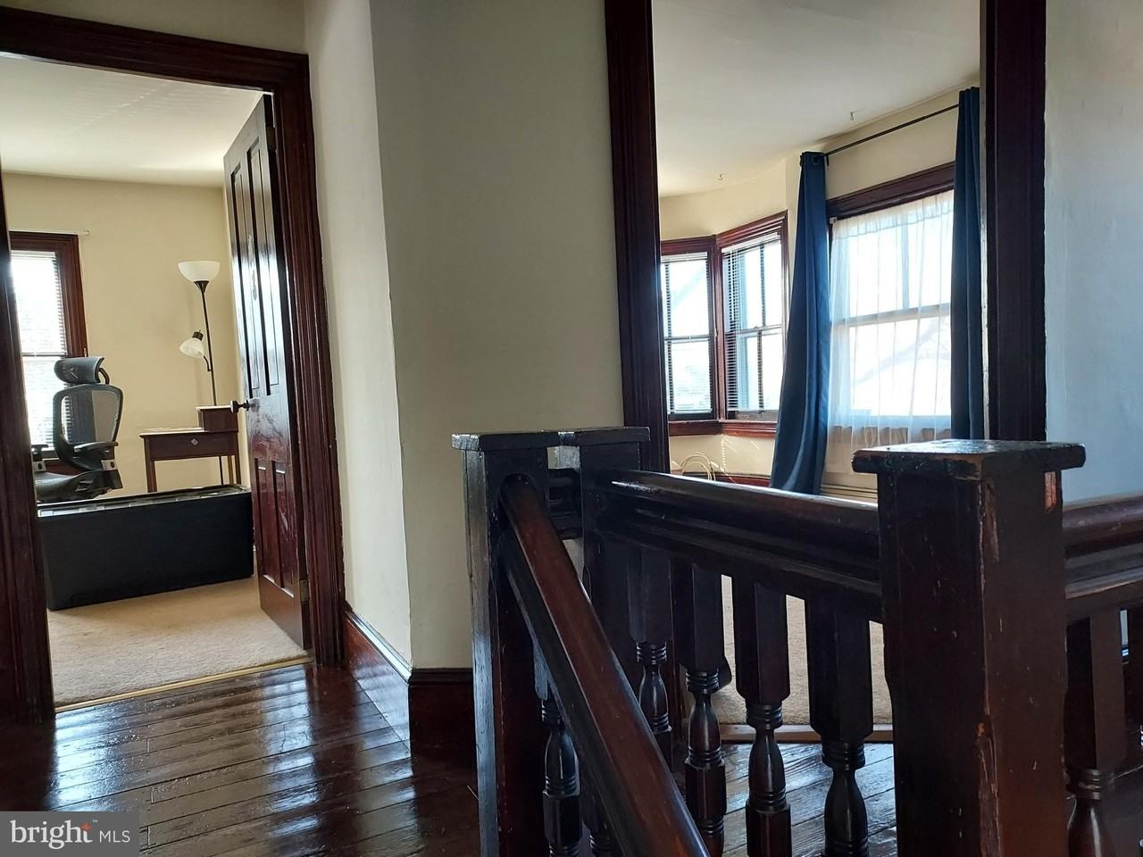 158 W State St - Photo 3 of 8