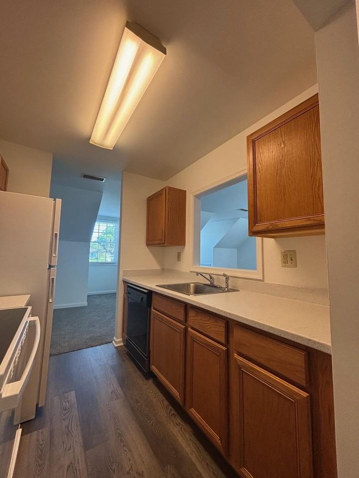 279 W Uwchlan Ave #A - Photo 5 of 19
