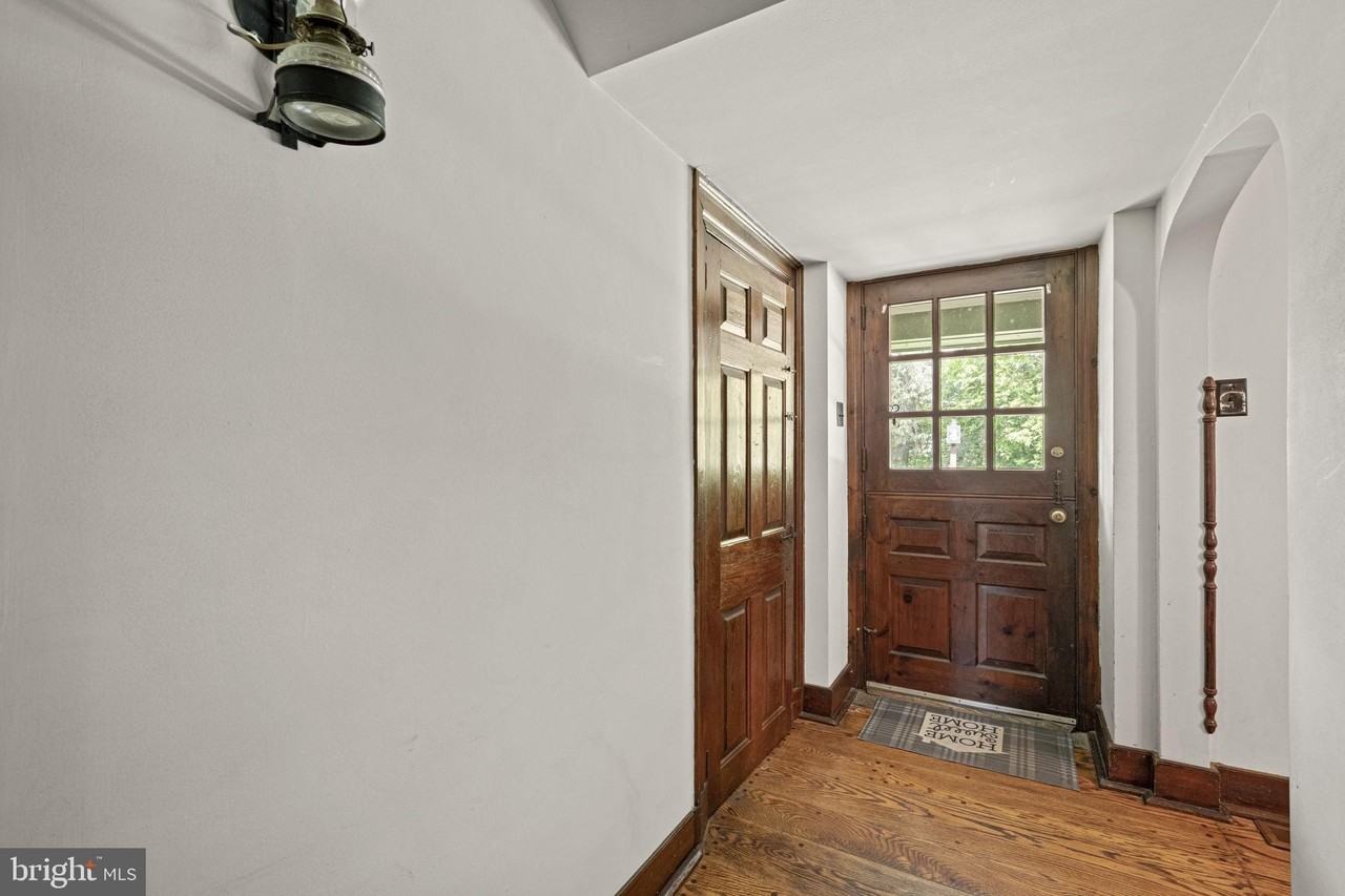 660 Stauffers Church Rd - Photo 4 of 48