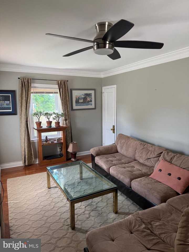 1412 Cherry Ln - Photo 5 of 28