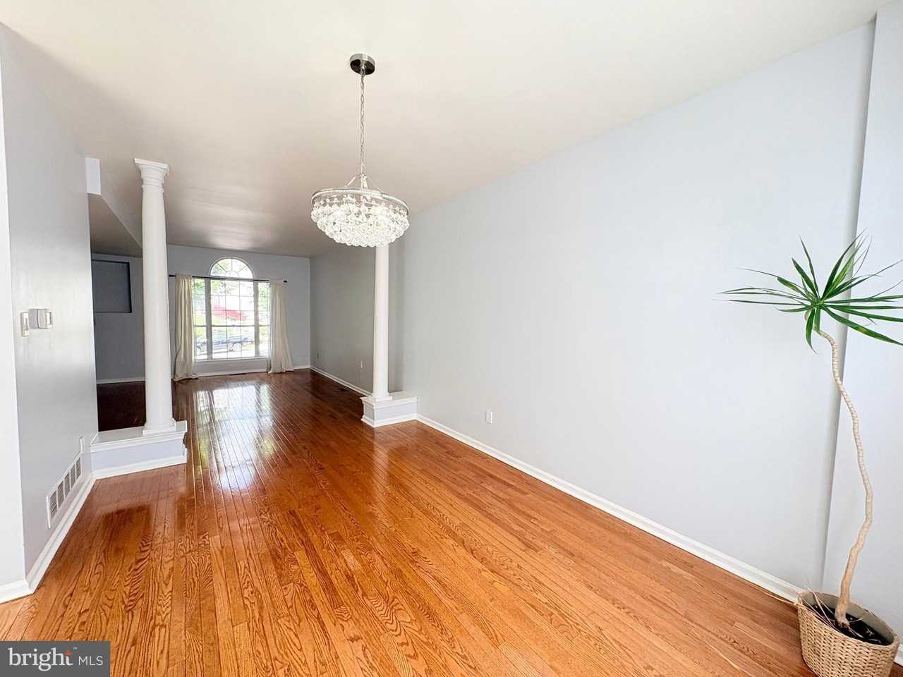 307 Thyme Ln - Photo 5 of 35