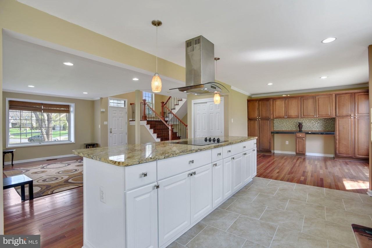13160 Ruby Lace Ct - Photo 4 of 35