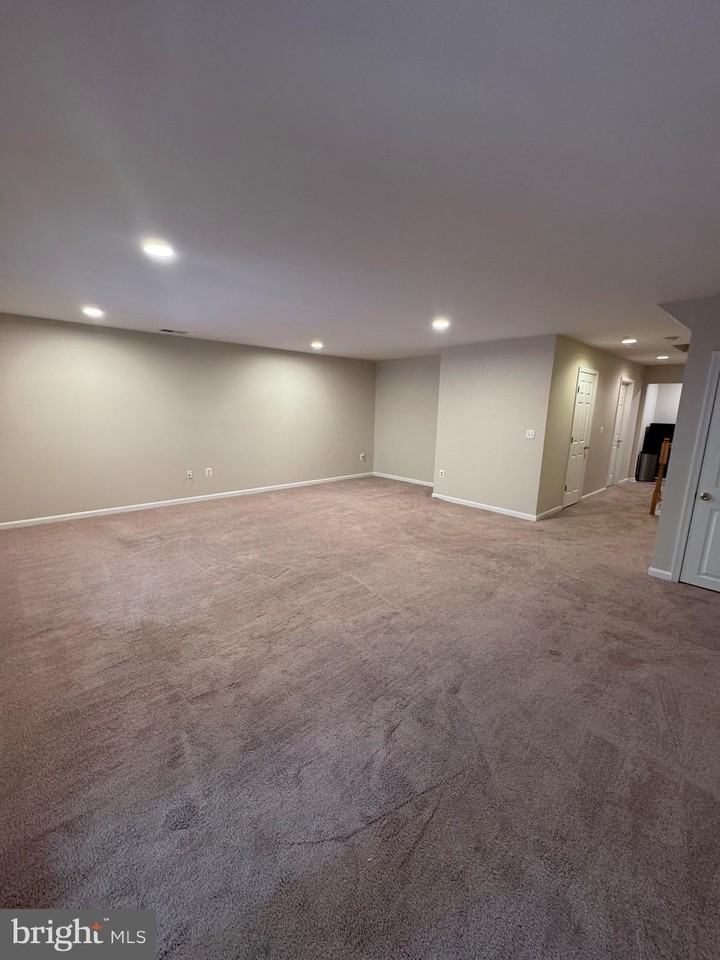 15666 Mendoza Ln - Photo 2 of 9